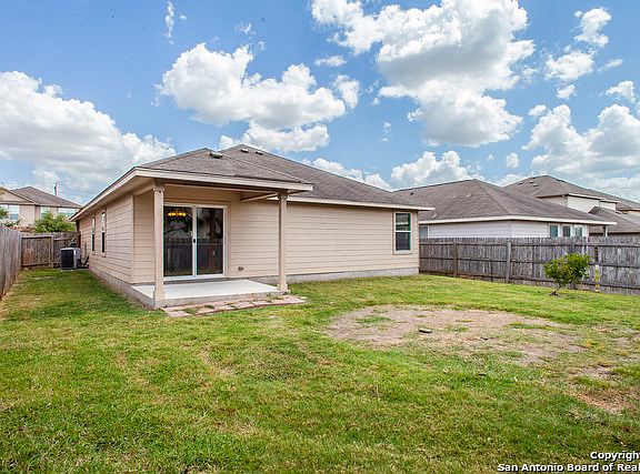 4th image of 226 Arcadia Pl