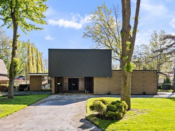 3760 Victoria Blvd, Windsor, ON N9E 3L8