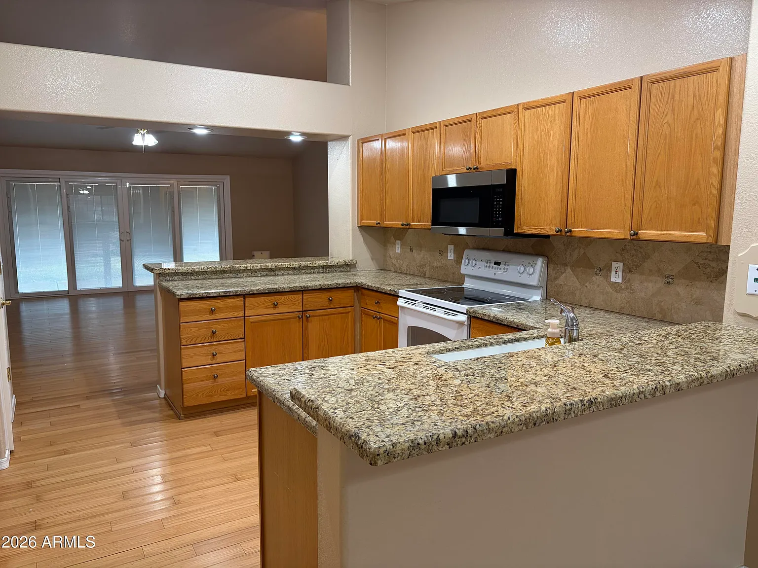 3 bed, 2.0 bath, 1557 sqft, $2,175 — Photo 3