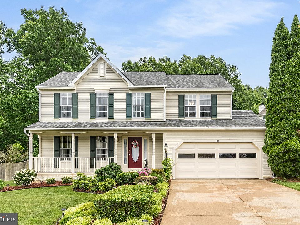 1st image of 10 Collins Ct