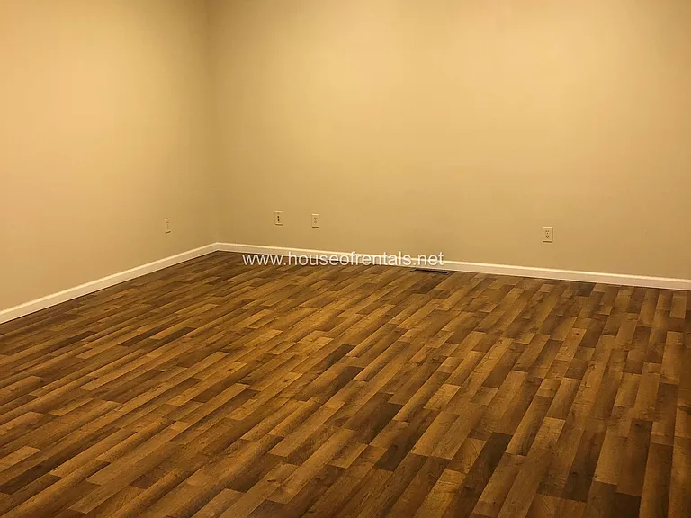 1413 Marion St #1 — Photo 6