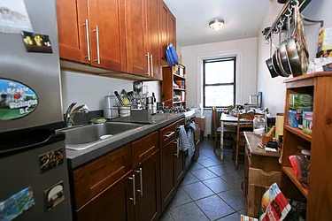 Rented by R New York