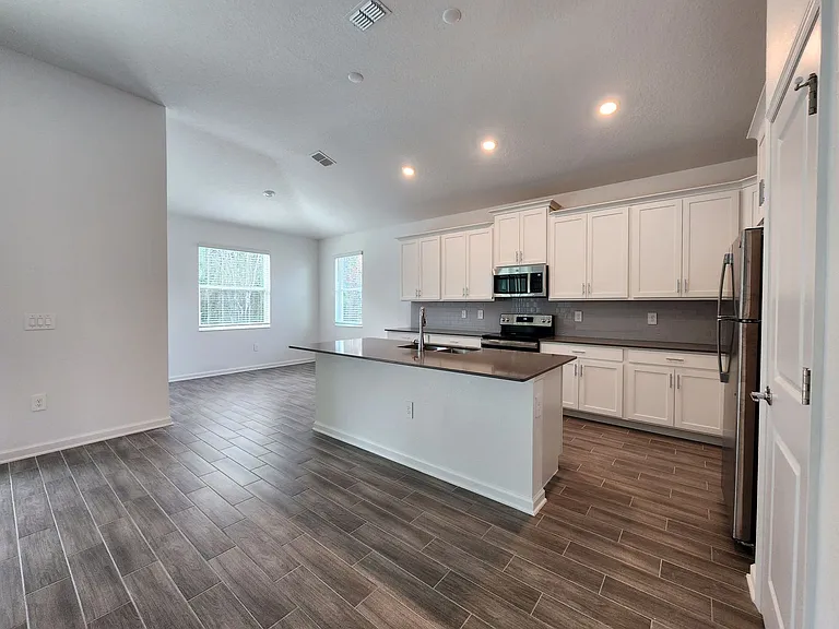 6278 Lakepine St — Photo 8