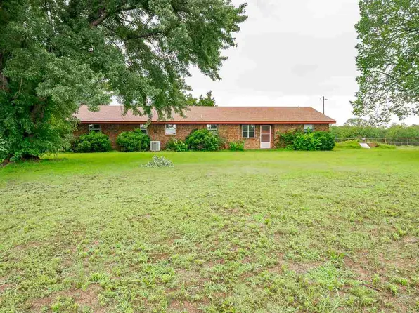 200 2nd St, Pawnee, OK 74058