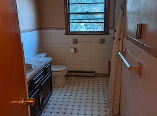 2624 Lynnhurst Dr, Bethlehem, PA 18017