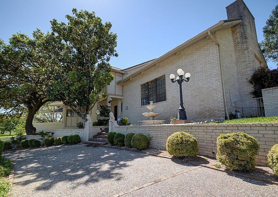 1st image of 626 Oakland Hills Ln