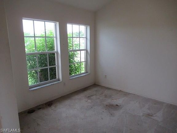 5th image of 1002 NE 7th Pl