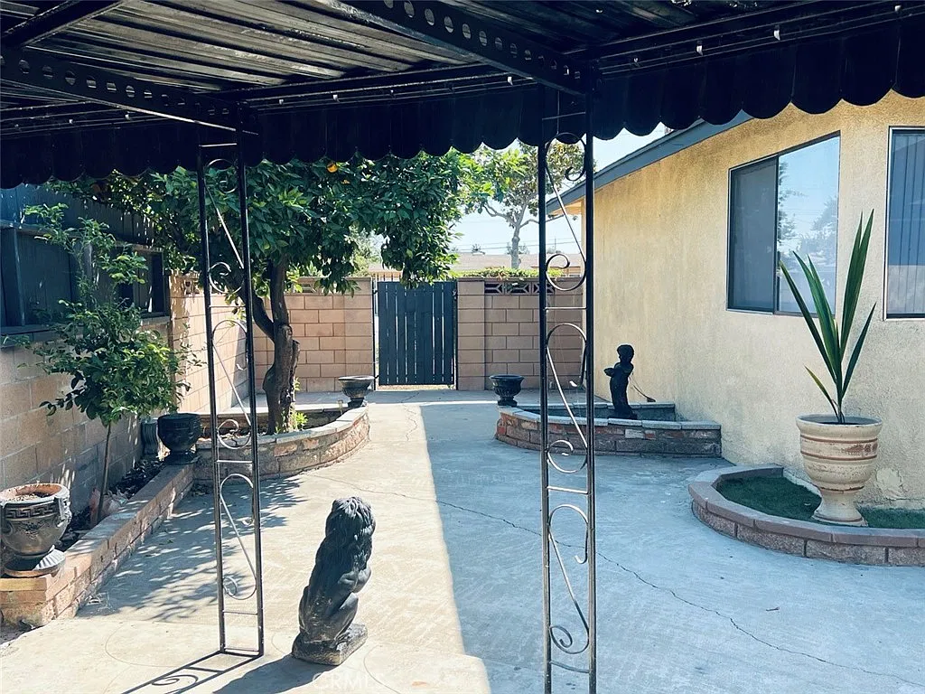 3 bed, 1800 sqft, $4,250 — Photo 4