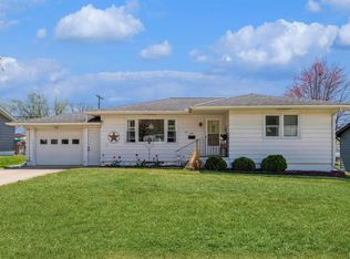 1129 6th Ave N, Clinton, IA 52732