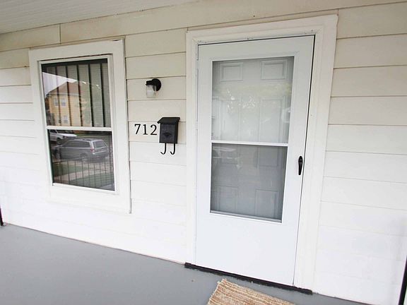 4th image of 712 Kolping Ave