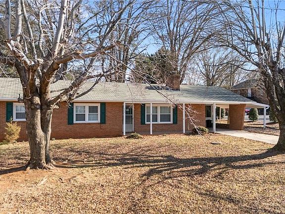 3rd image of 3805 Littlebrook Dr