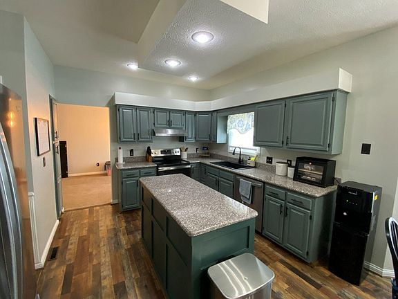 3rd image of 101 Pinecrest Ct