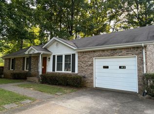 171 W Regent Dr, Clarksville, TN 37043