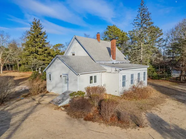 29 Head of the Bay Road, Buzzards Bay, MA 02532