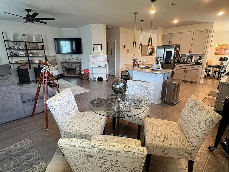 2418 Palisade Crest Dr — Photo 6