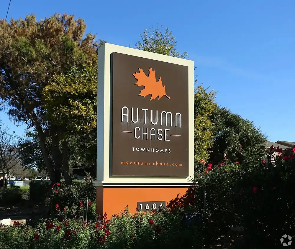Autumn Chase Apartments — Photo 1