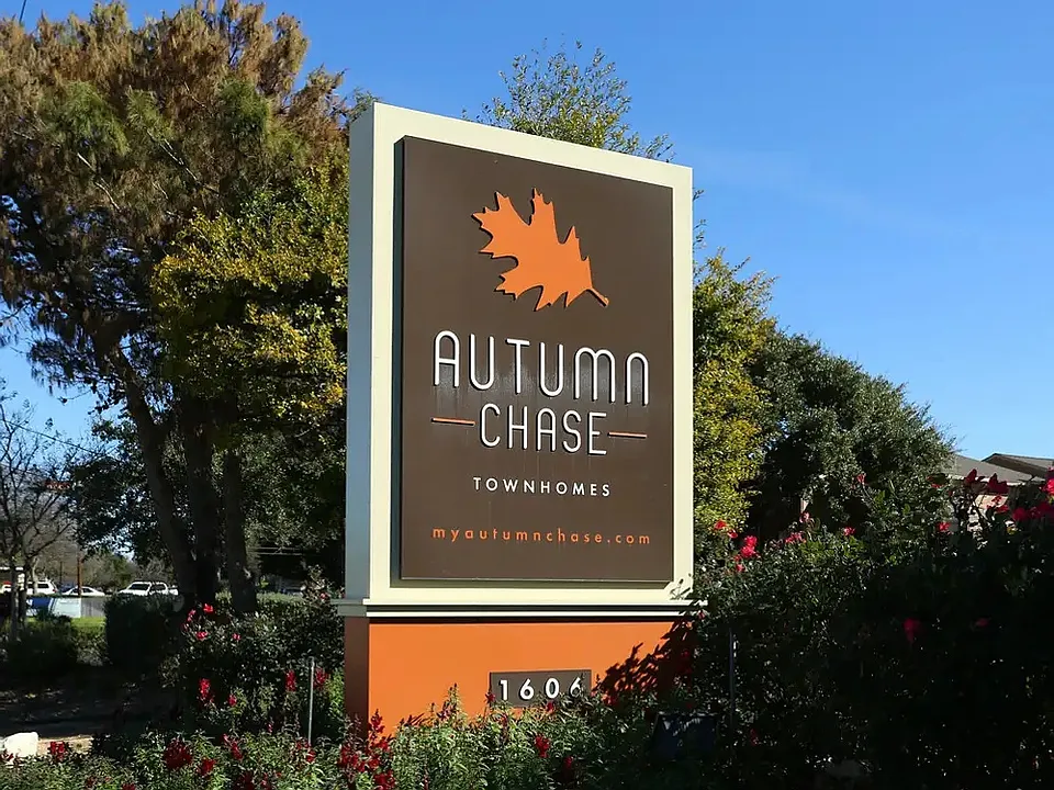 Autumn Chase Apartments