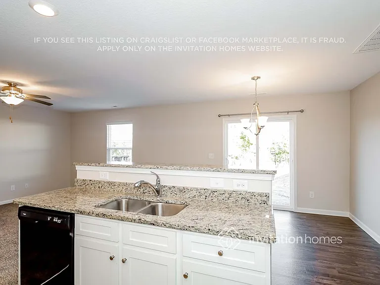 2240 Latimer Ln — Photo 8