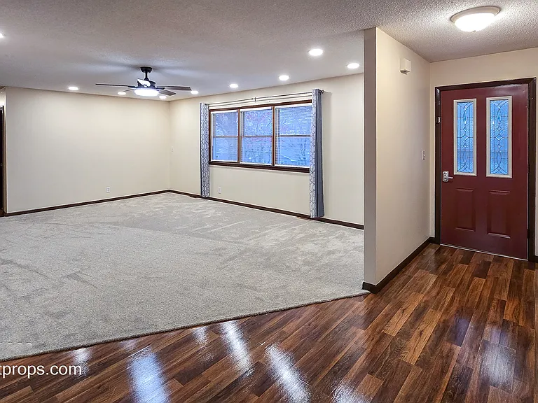 1404 Scenic Dr — Photo 3