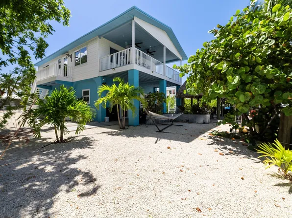 305 50th St, Marathon, FL 33050
