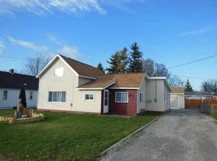 214 W Benjamin St, Linwood, MI 48634