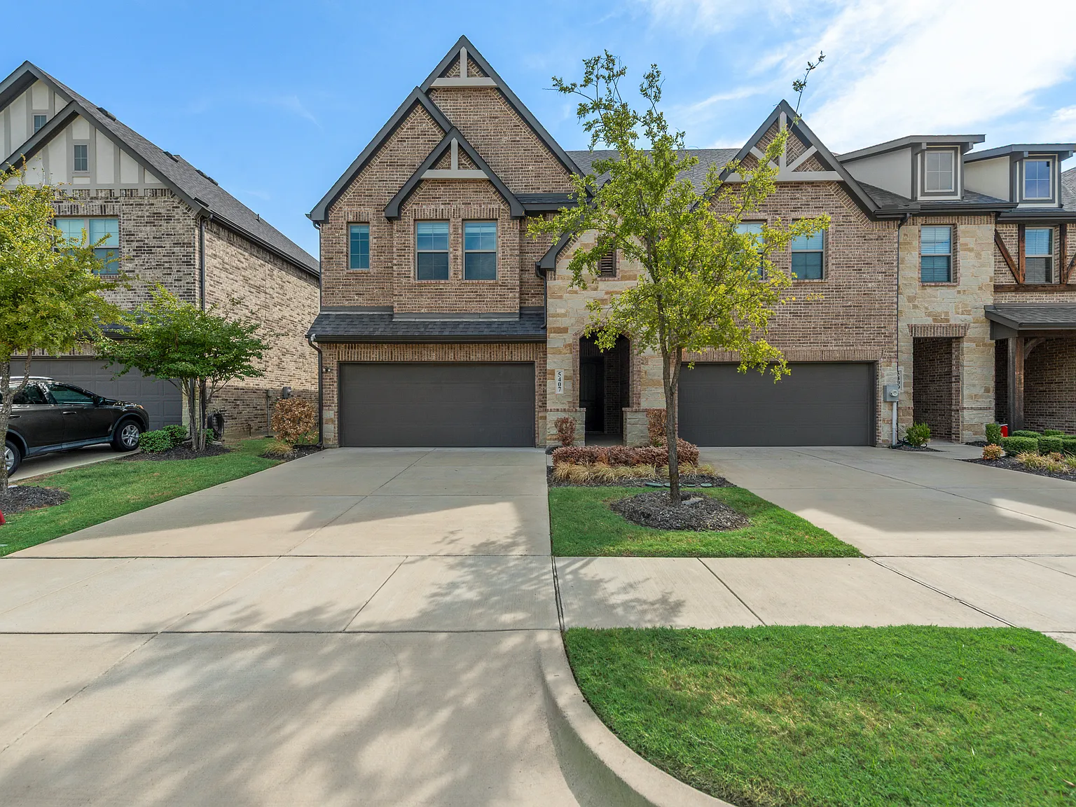 3 bed, 2.5 bath, 1877 sqft, $2,500 — Photo 2