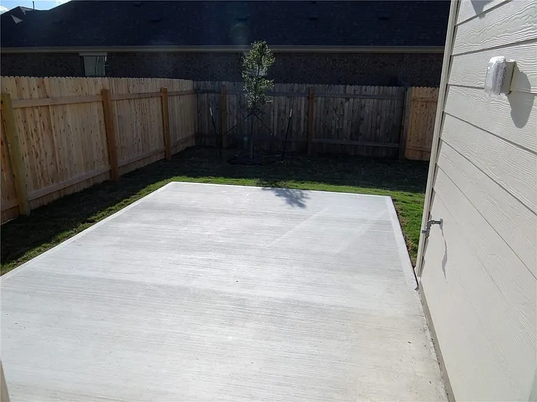 299 Clear Springs Holw — Photo 12