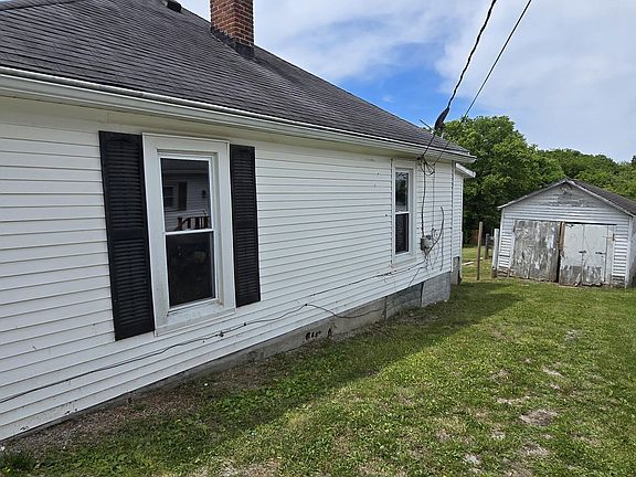 4th image of 354 S Magnolia St