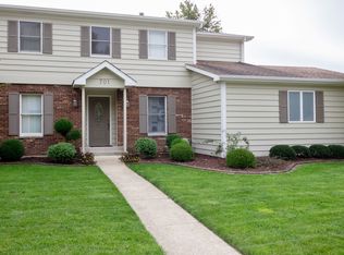 701 Deerwood Dr, Shorewood, IL