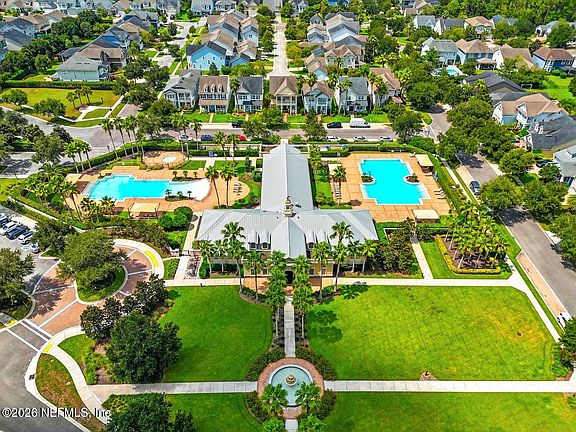 5th image of 429 Pelican Pointe Rd