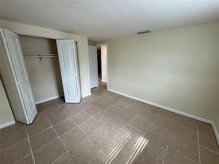 2111 Forked Creek Dr — Photo 10