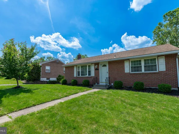 18 Lincoln Dr, Reading, PA 19606