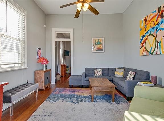 4th image of 5922 Magazine St