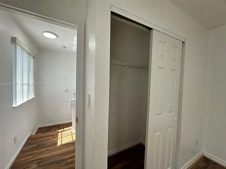 324 NE 3rd St #D — Photo 34