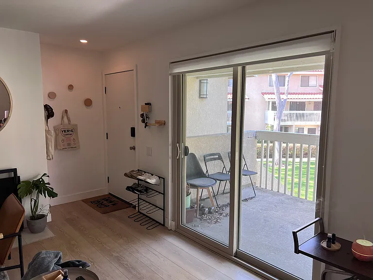 19105 Shoreline Ln #8 — Photo 10