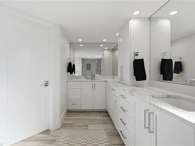 26130 Hickory Blvd #5B — Photo 17