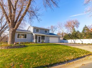 4865 Debra Ln, Shoreview, MN 55126
