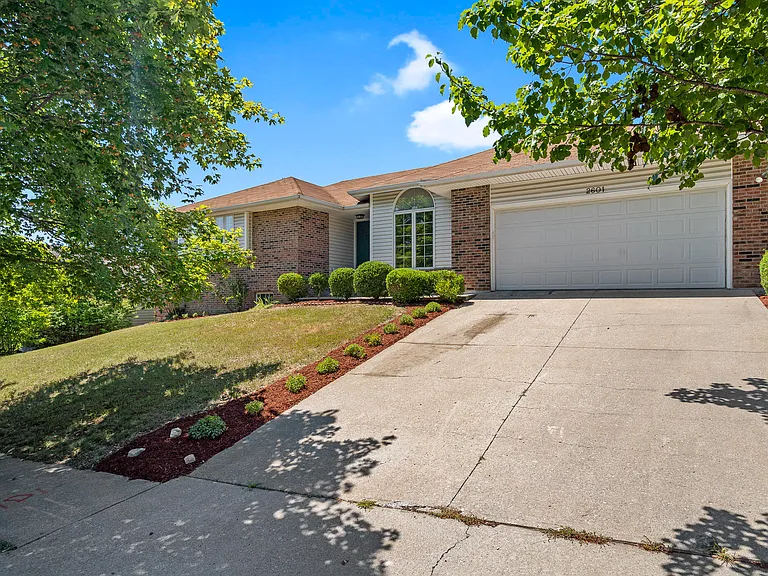 2601 Hillshire Dr — Photo 47