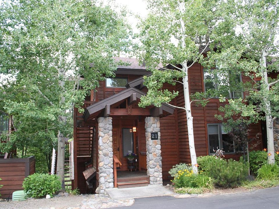 Exterior Summer Photo