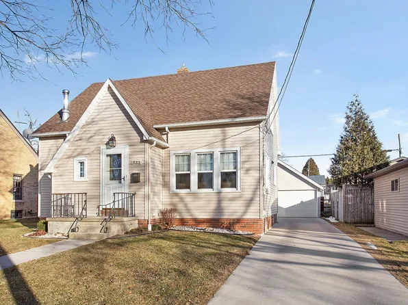 733 S 27th St, Manitowoc, WI 54220