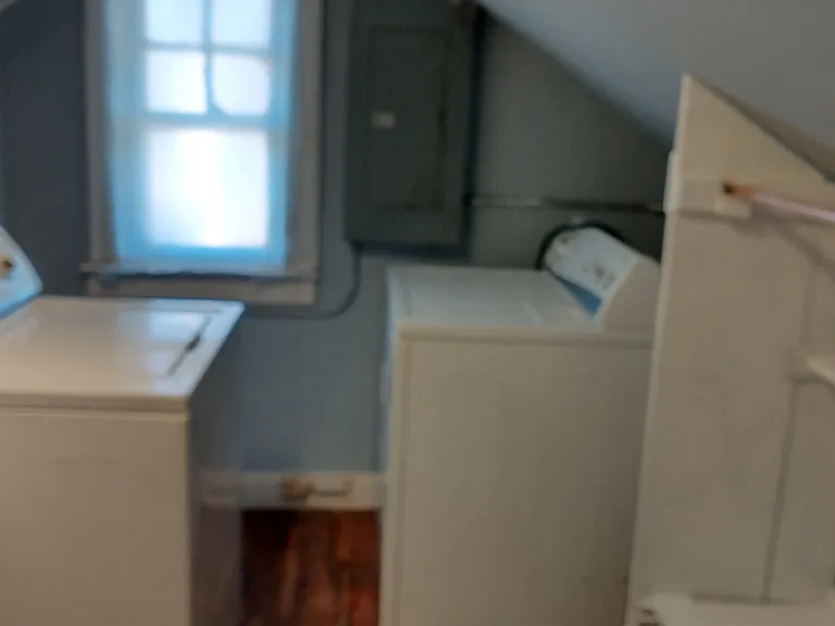 702 E 6th St #2 — Photo 5