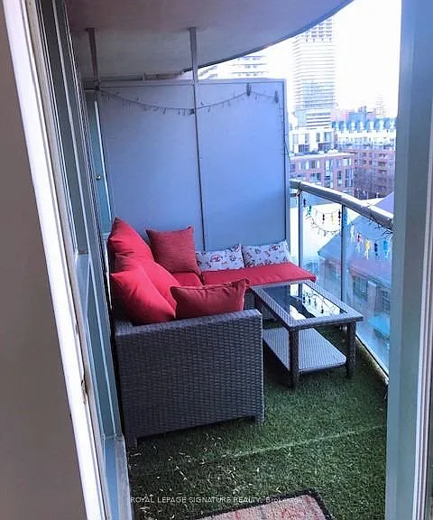 109 Front St E #1039 — Photo 27