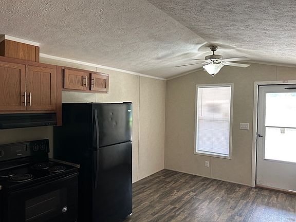 4th image of 442 Millers Ln #4