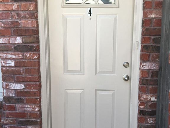 3rd image of 2807 Fort Brown Ave APT 1