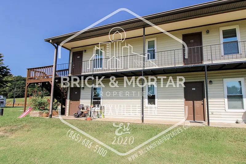 2 bed, 1.0 bath, 1000 sqft, $1,200 — Photo 1