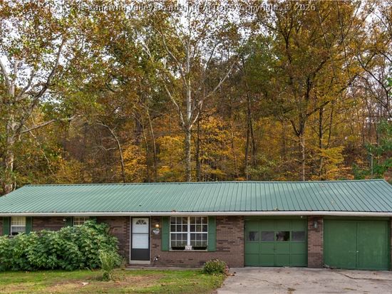 1931 Bills Creek Rd, Winfield, WV 25213