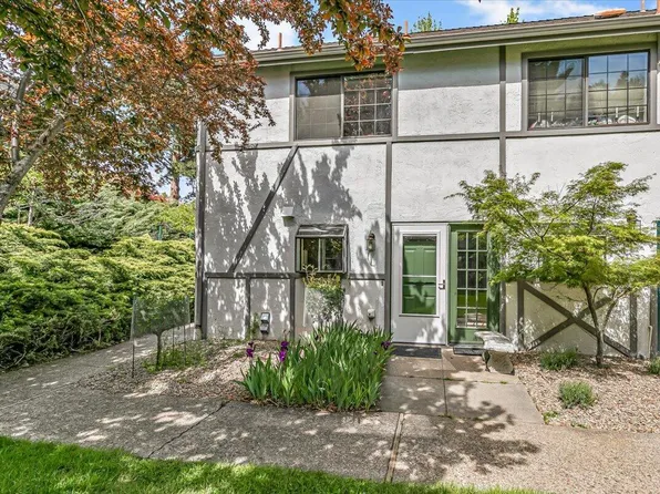 495 Chestnut St APT 16, Ashland, OR 97520