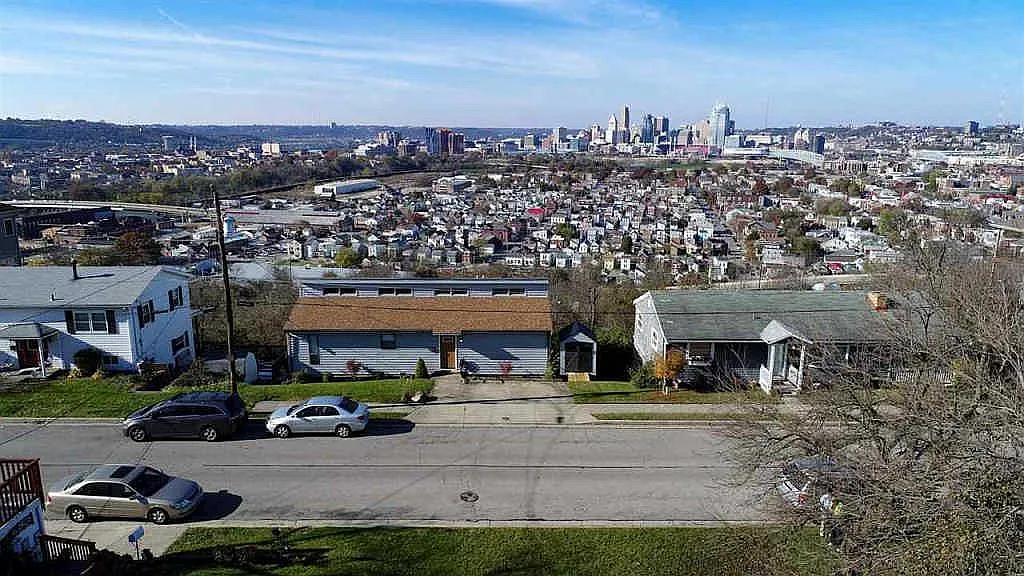 67 Biehl St photo 1