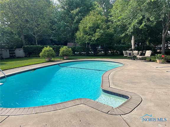 5th image of 26486 Catawba Dr