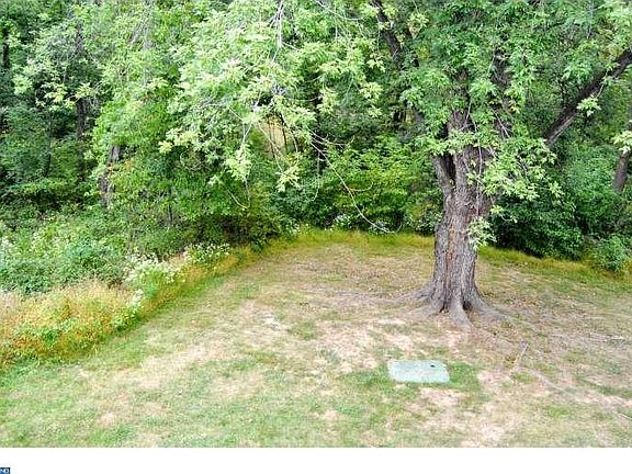 4th image of 61 Shannon Dr